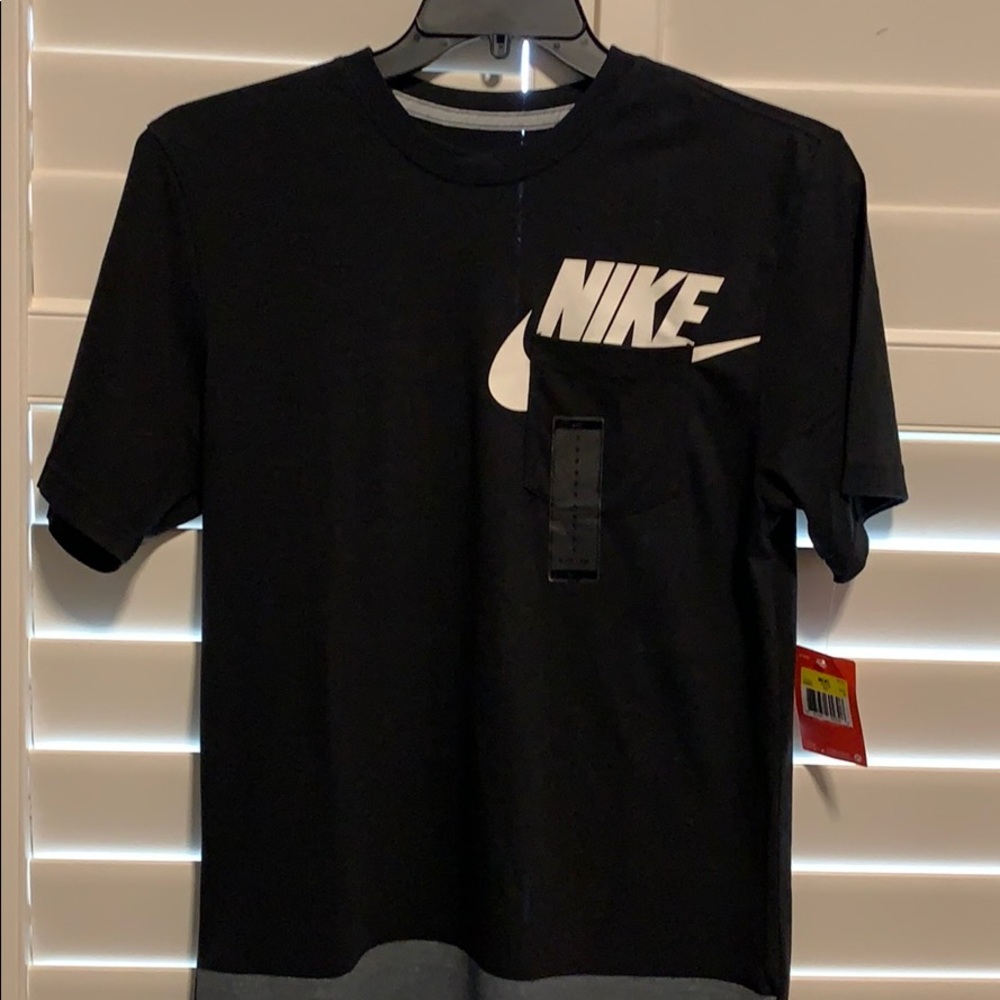 Nike Men’s Futura Tech Graphic T-shirt